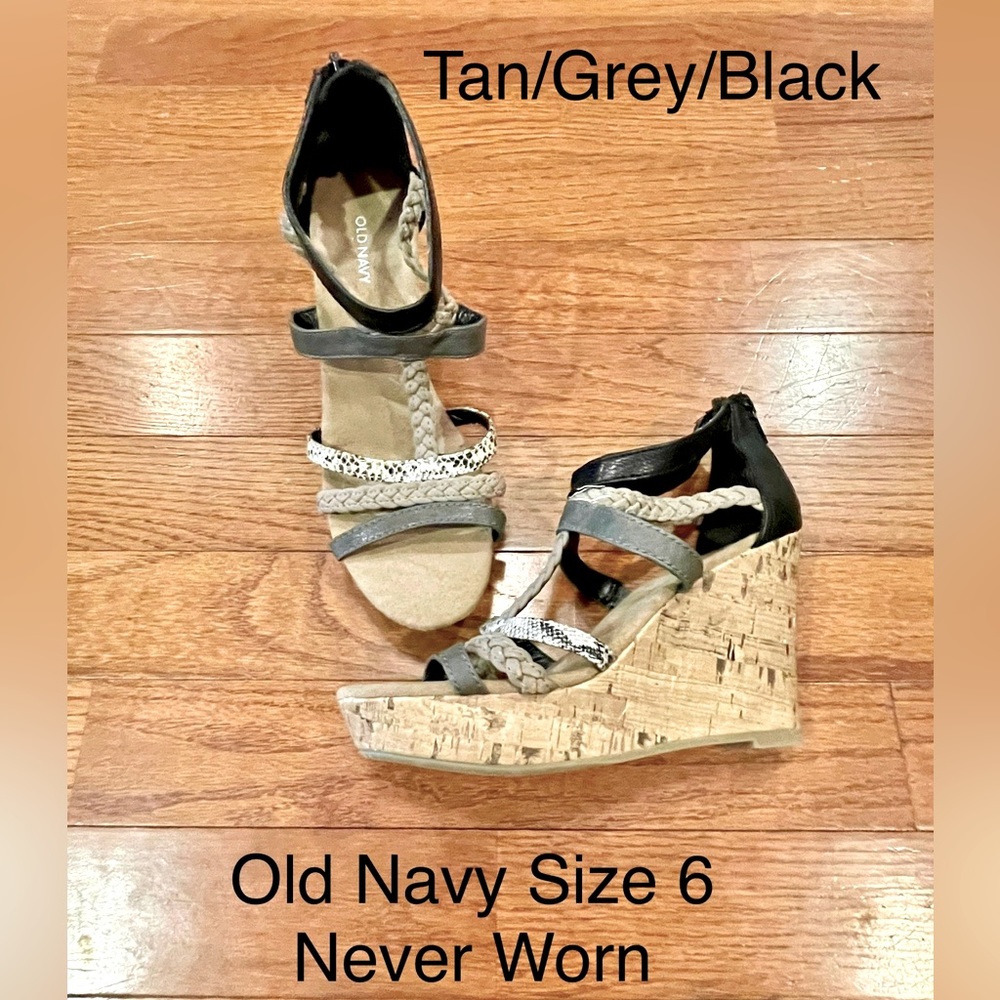 Tan/Grey/Black Old Navy Heels. Size 6.